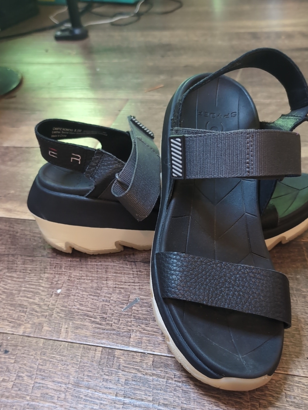 Women's Spider Chunky Sport Sandals in Black Size 8.5